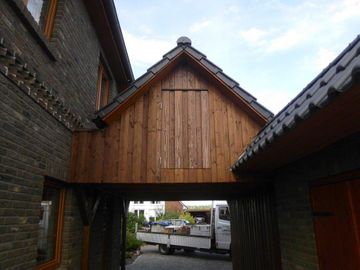 Carport mit Zwischenbau